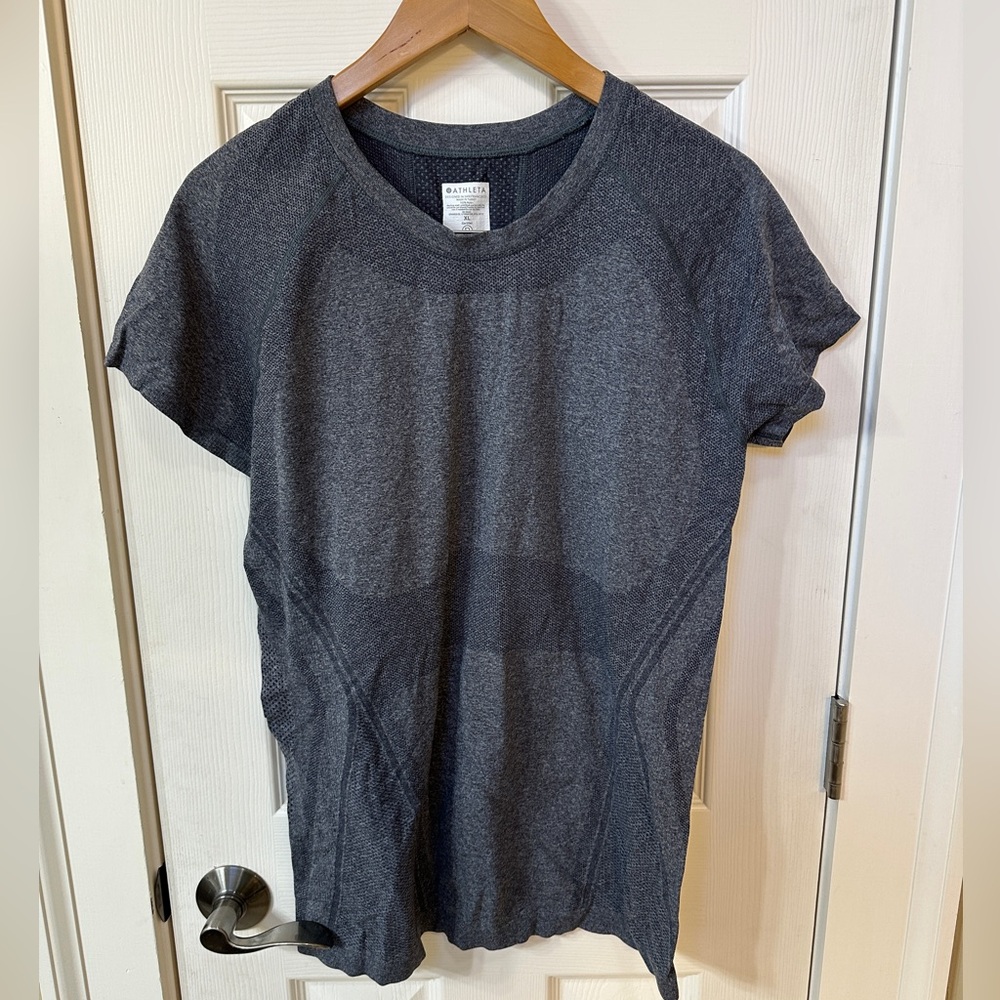 Athleta Shirt Womens XL Gym Yoga Running Athletic Athleisure Performance Summer
